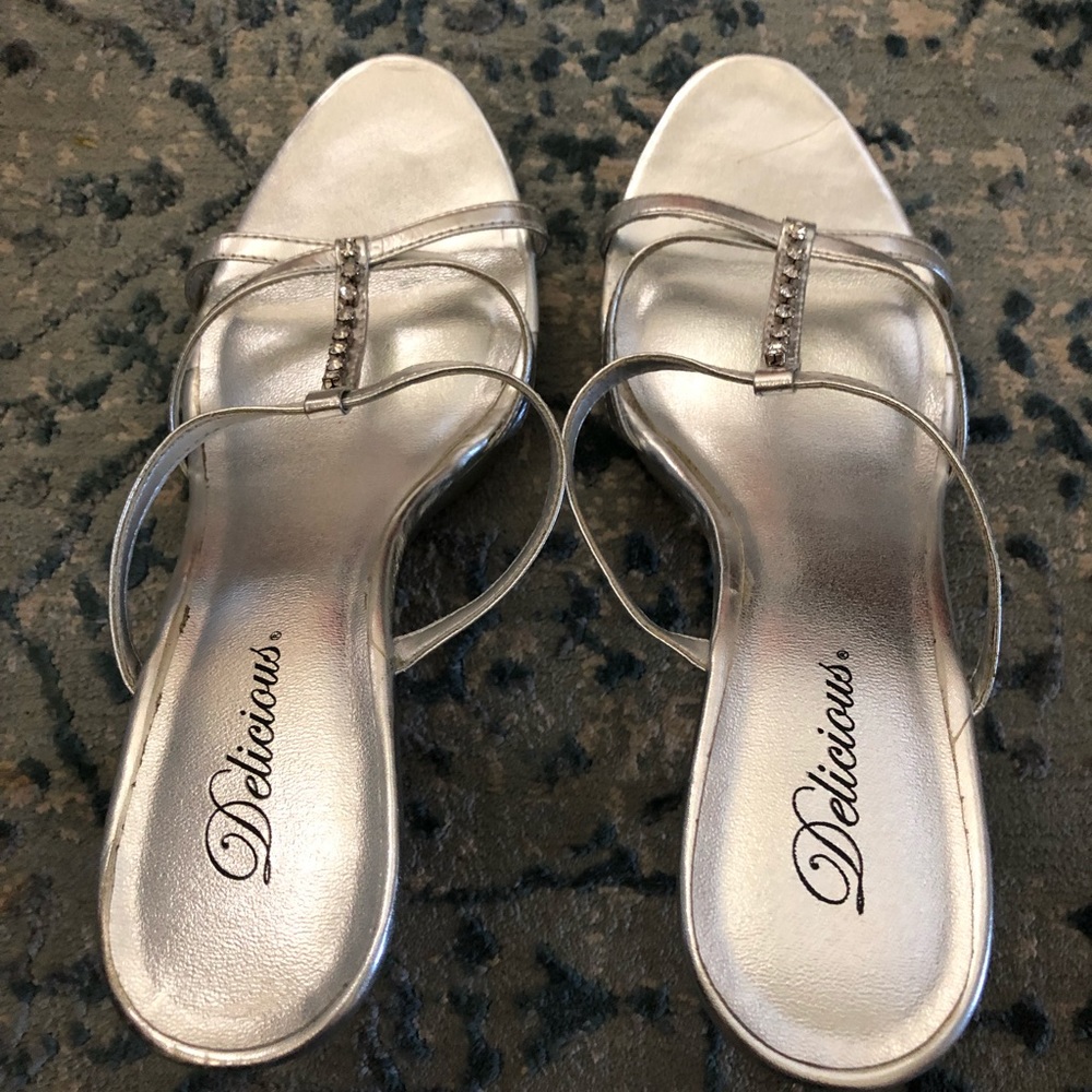 Formal dress shoes